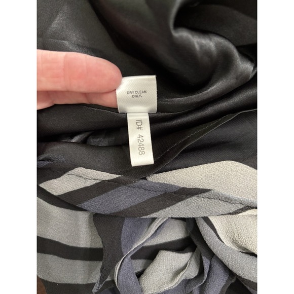 Y2K Express Halter Top Womens Medium Black Gray 100% Silk Geometric Tie Neck M - Picture 11 of 12